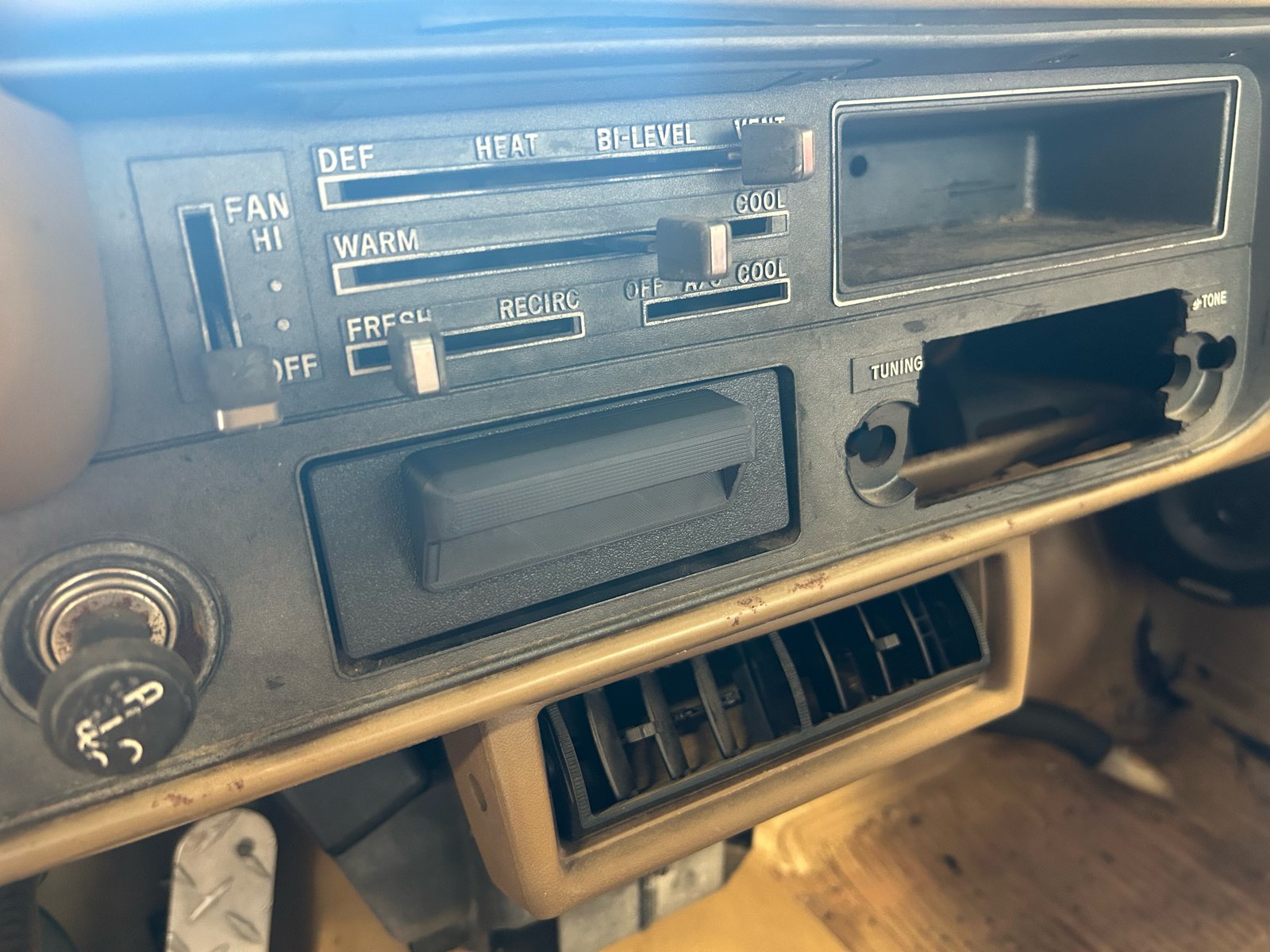 1979-1983 Toyota Pickup/Hilux Ashtray Cupholder 