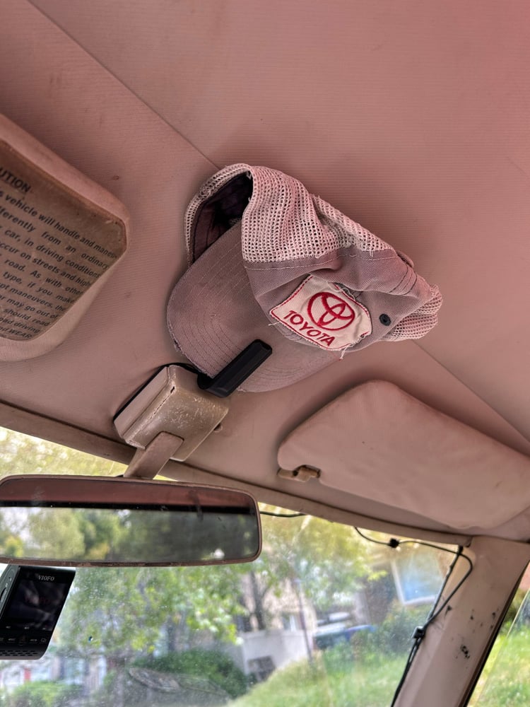 84-88 Toyota Truck and 4Runner Sunglasses/Hat Clip