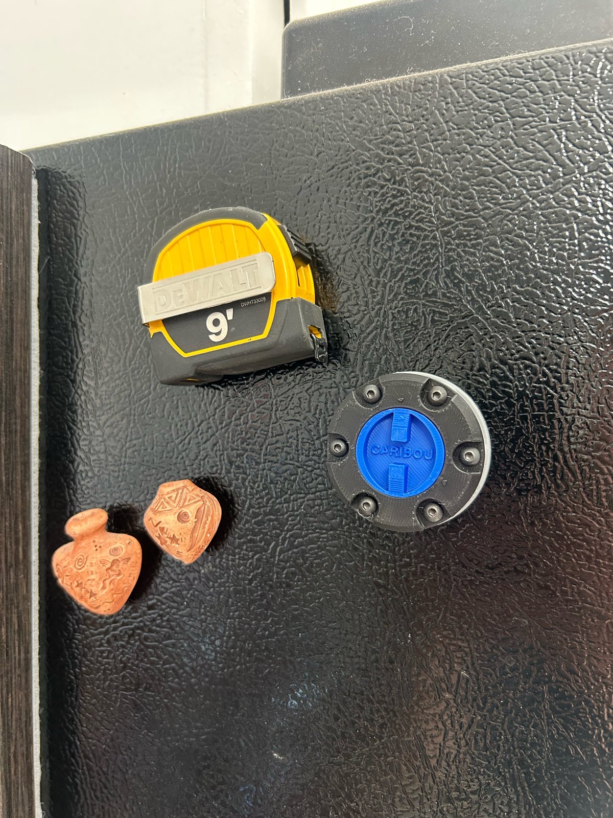 Locking Hub Fridge Magnet
