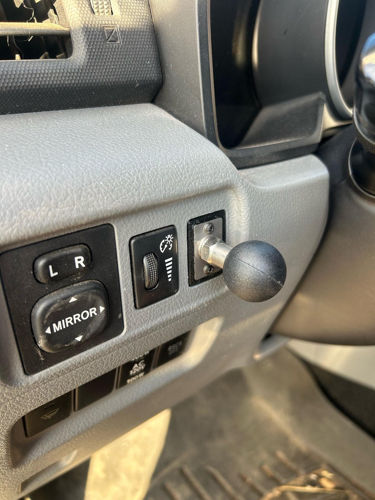 Toyota Switch Blank Ball-Mount Kit 